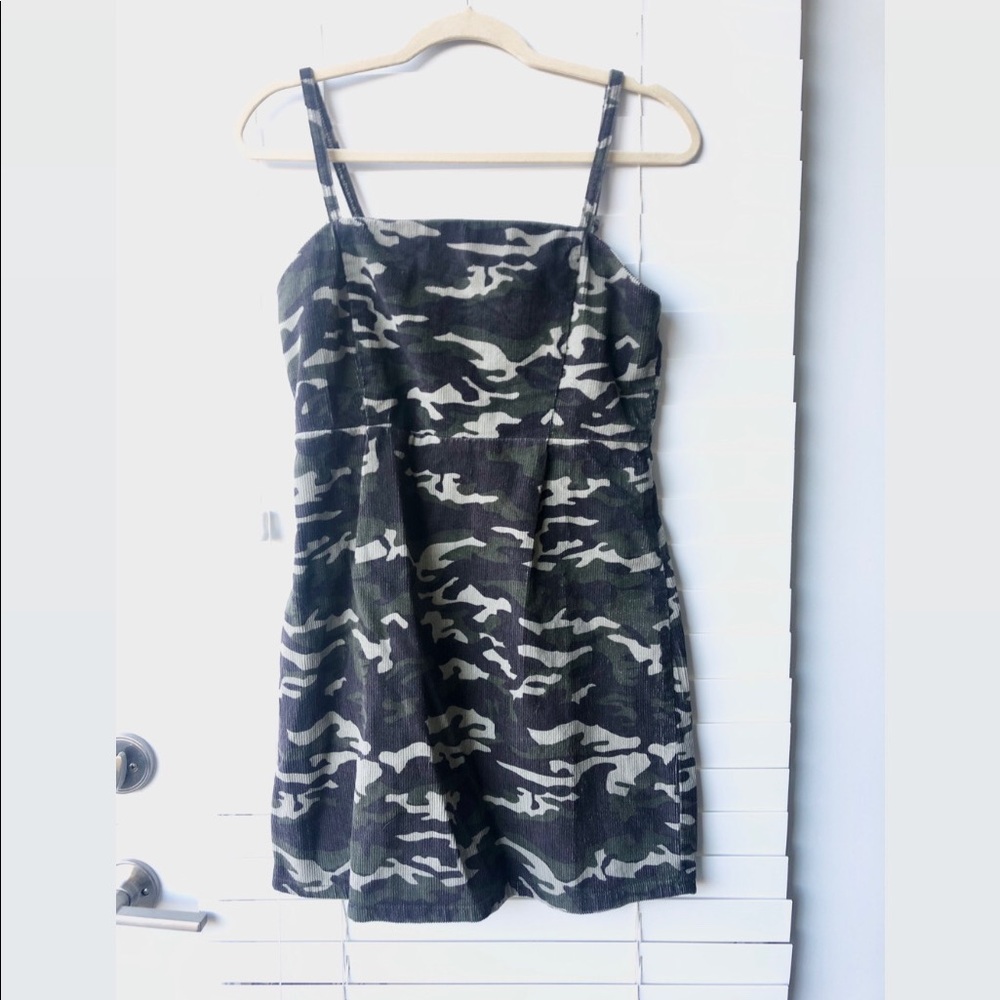 NWT ASOS Camo Print Corduroy Dress Size 6 - Picture 7 of 8